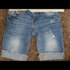 Cute summer girl outfit